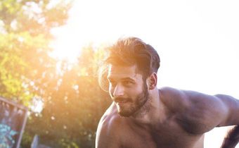 The Pushup Variation That Also Shreds Your Abs