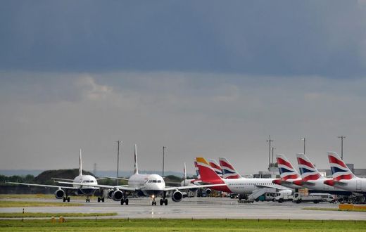 British Airways suspended flights to Cairo on Saturday, without giving a reason
