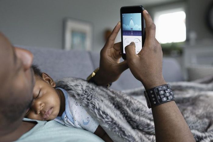 Does Your Smartphone Make You a Dumber Dad?