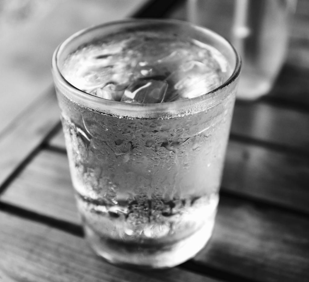 7 Bedtime Beverages That Can Help You Lose Weight