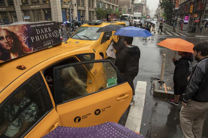 New York Needs a New Taxi Chief. A Battle Is Getting in the Way.