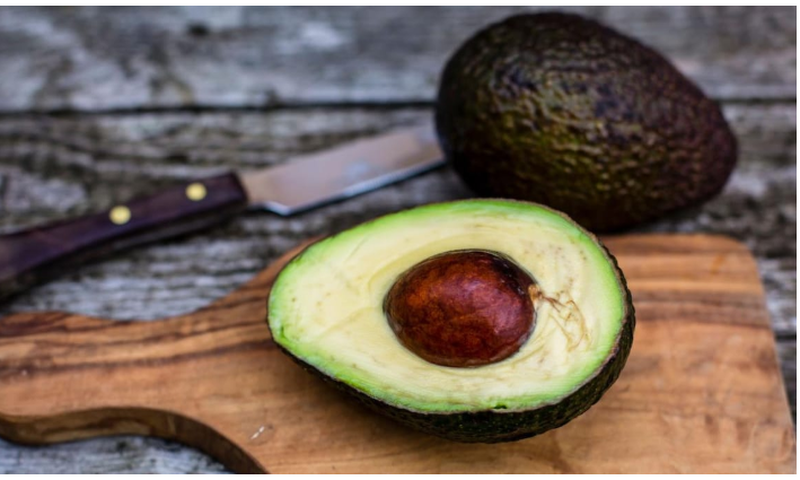 Seasoned robber uses black avocado as weapon to steal huge cash from two banks