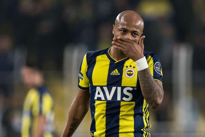 Five clubs in hot race to sign Ghana superstar Andre Ayew before deadline