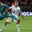 Germany midfielder Julian Draxler (L) has said that he sees his future at current club Paris Saint-Germain