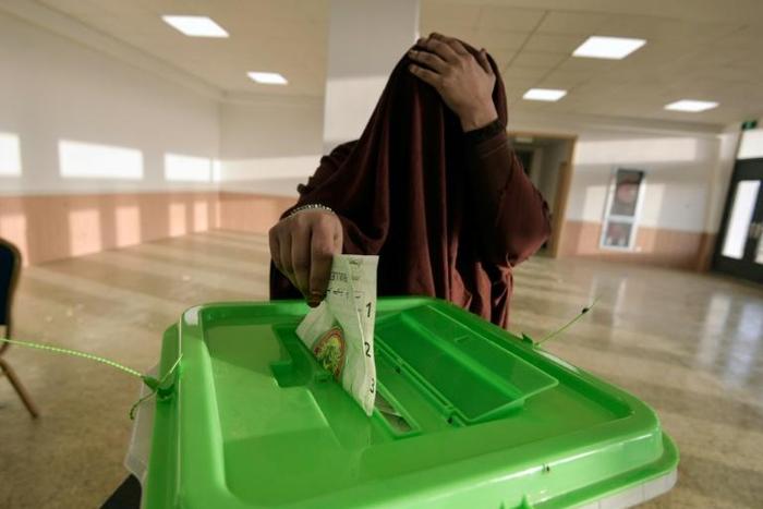 Mauritanian opposition leaders have accused the authorities of fixing last weekend's election and imposing a "state of siege"