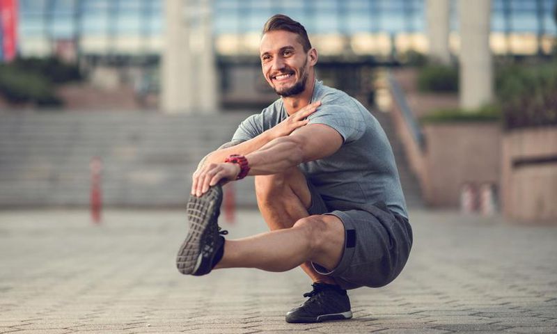 Build Muscle Without Weights With These Moves