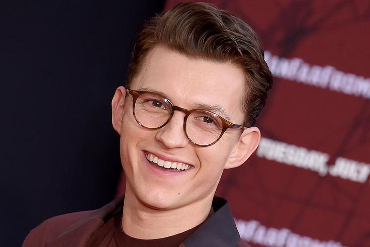 Tom Holland on the Possibility of a Gay Spider-Man