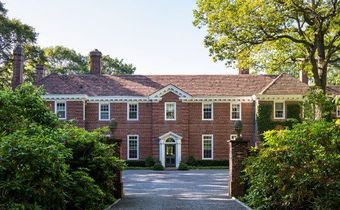 For a Georgian revival estate on Long Island, a second act