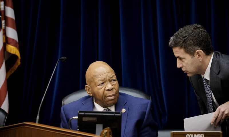 'Too Bad,' Trump Says of Attempted Break-In at Cummings' Home
