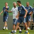 Coach Lionel Scaloni (right) talks with Argentina player Sergio Aguero during a training session in Rio de Janeiro, Brazil on the eve of their Copa America quarter final match against Venezuela