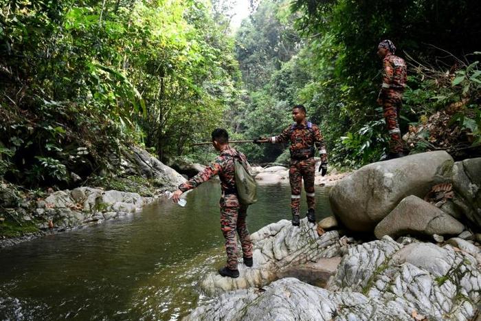 A massive team is searching through dense jungle next to the Dusun Resort in Malaysia for Nora Quoirin