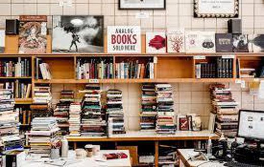 The legend of Moe's Books