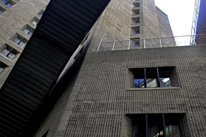 Jeffrey Epstein Dead in Suicide at Manhattan Jail, Spurring Inquiries