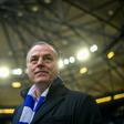 Schalke chairman Clemens Toennies is under pressure to resign as head of the Bundesliga club over racist comments he made last week at a business forum in Paderborn.