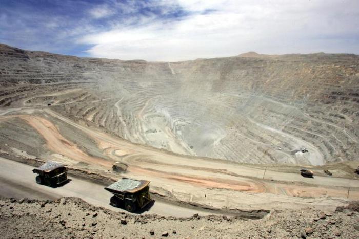 Workers at the Chuquicamata copper mine will strike after unions say that mine owner Codelco did not respond to workers' concerns over medical expenses and pensions