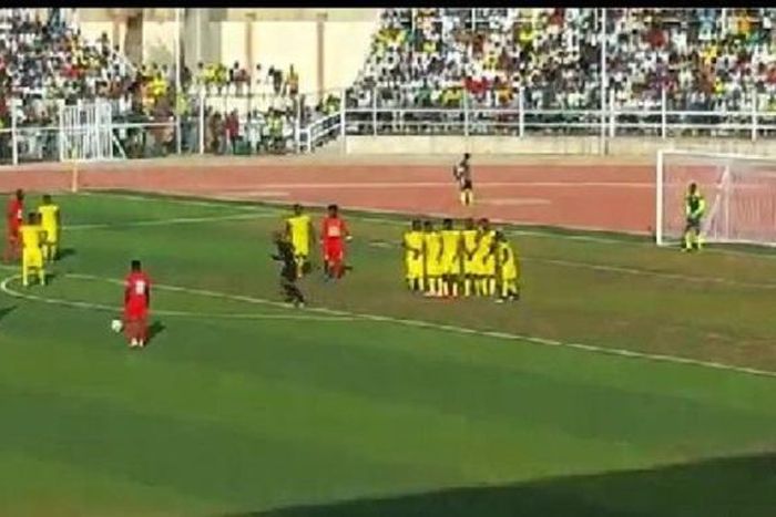 Godfred Asiamah free kick