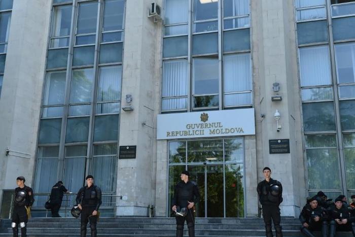 Moldovan police forces were guarding the government headquarters in the capital Chisinau