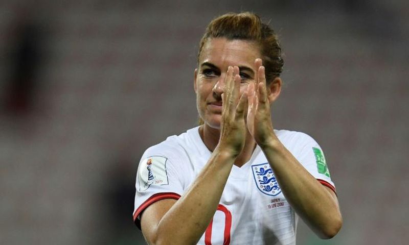 England midfielder Karen Carney will retire from football after the World Cup third-place play-off against Sweden in Nice on Saturday
