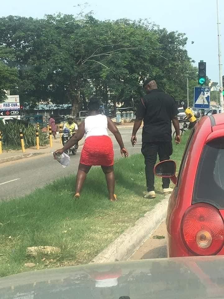 Woman made to pick litter after caught throwing rubbish on street