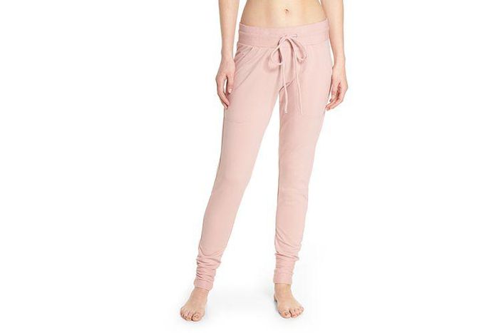 15 Chic and Comfy Sweatpants You'll Wanna Live In