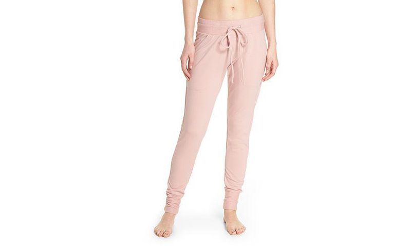 15 Chic and Comfy Sweatpants You'll Wanna Live In