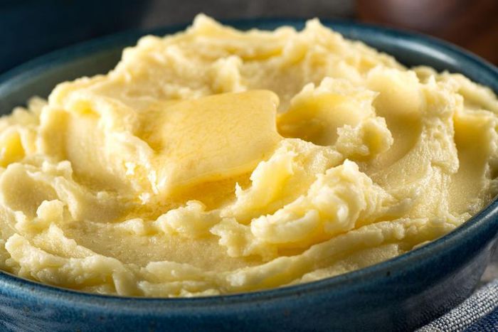 Dr. Pimpe Popper Is the Cyst Whisperer in New Vid