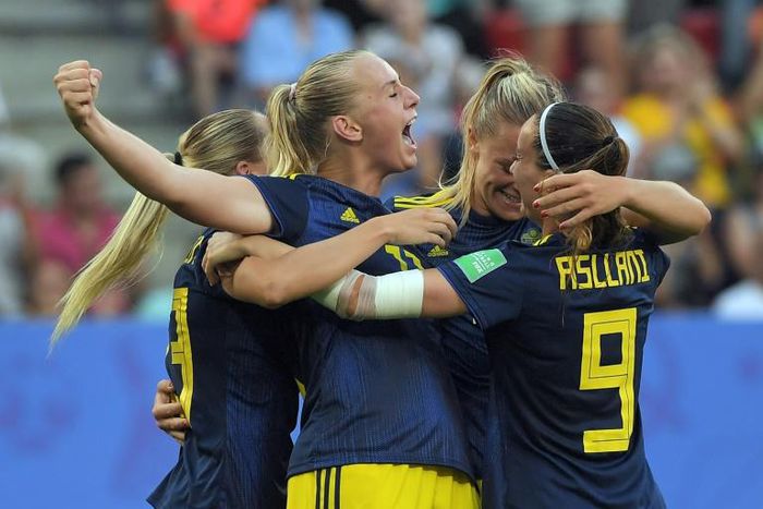 Stina Blackstenius (C) scored the winner as Sweden beat Germany to reach the last four of the Women's WOrld Cup