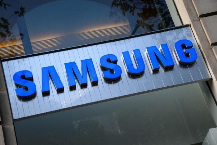 The flagship subsidiary of the sprawling Samsung Group has enjoyed record profits in recent years despite a series of setbacks, but is now struggling