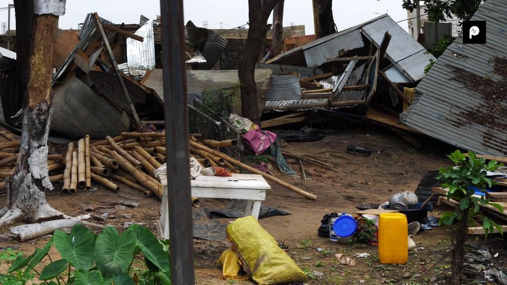 Slums on the motorway demolished
