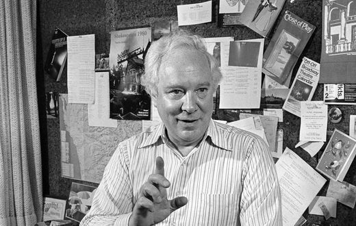 Hugh Southern, a Creator of the TKTS Booth, Dies at 87