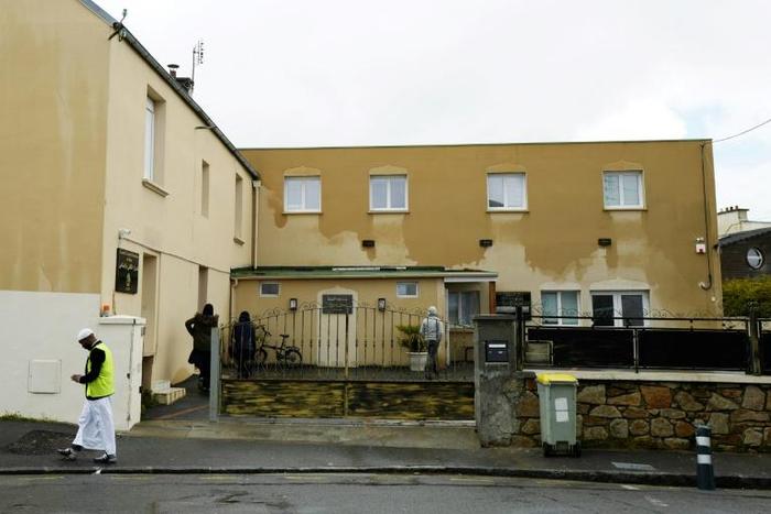 The mosque is located in the northern part of Brest, a port city in Brittany in northwestern France