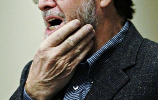 Gar Pardy, former foreign affairs department director-general of consular affairs, has been involved with more than 100 kidnapping negotiations around the world. (Fred Chartrand/Canadian Press)