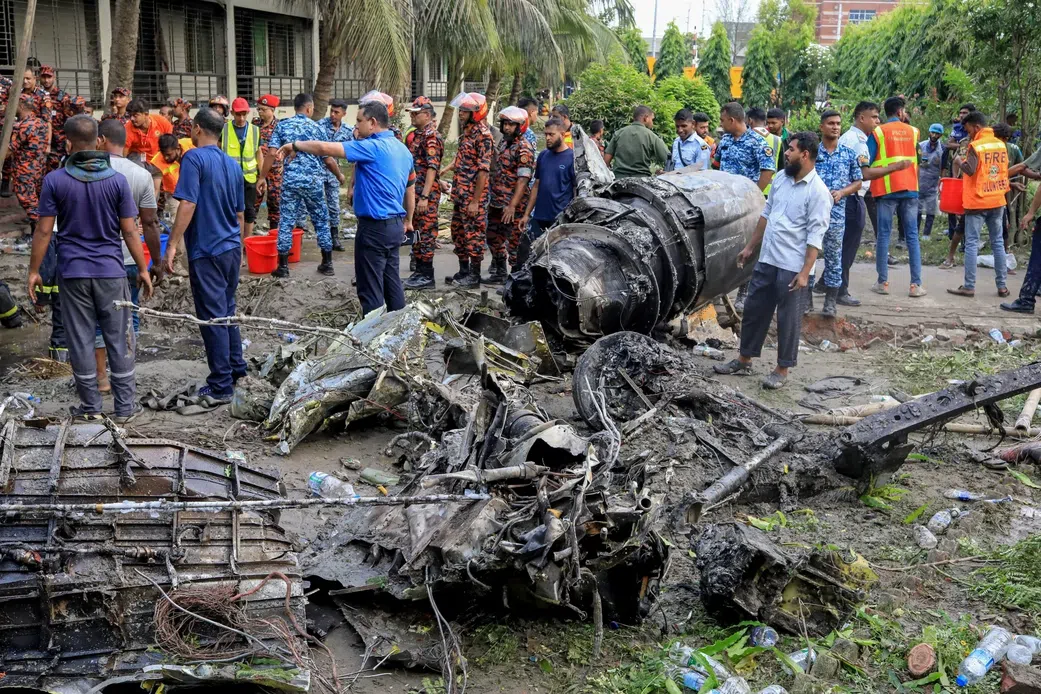 17 major helicopter and airplane crashes in 2025