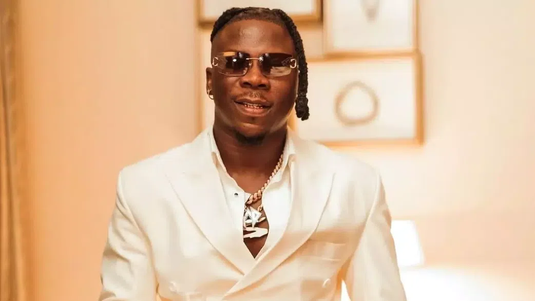 I want to collaborate with Stonebwoy - Yaw Tog eyes track features
