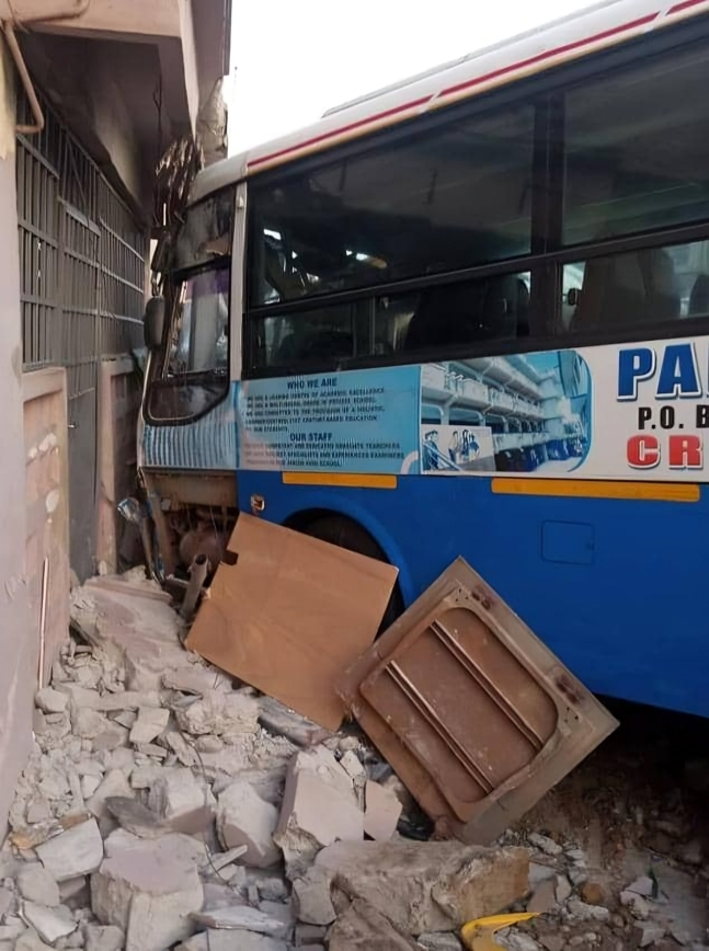 A/R: School bus crushes woman, plumber, to death at Patase
