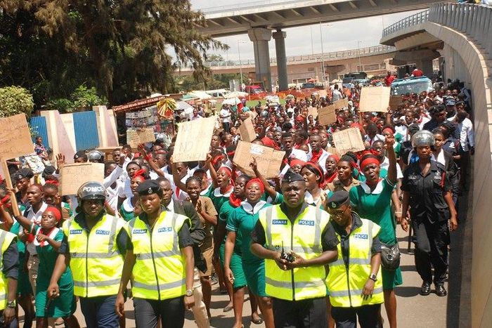 ___8818215___2018___9___6___10___Personnel-from-the-Ghana-Police-Service-leading-the-unemployed-nurses-during-the-demonstration-yesterday.Photo_.Ebo-Gorman-3