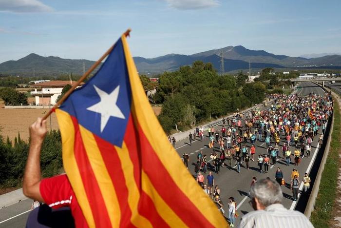 The aim of the 'freedom marches' is to cause transport chaos in one of Spain's most important economic regions, which is also a bottleneck for traffic moving between Spain and France, and the rest of Europe