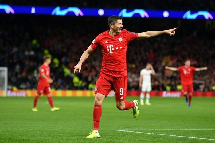 Robert Lewandowski can equal a Bundesliga record of scoring in the first eight games of a season