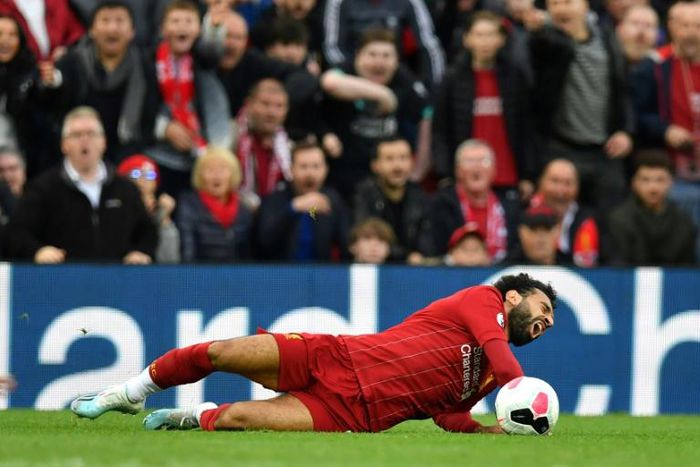 Liverpool forward Mohamed Salah suffered a twisted ankle but no long-term damage against Leicester