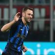 Dutch defender Stefan de Vrij (L) scored in Inter's 3-2 Milan derby win this month