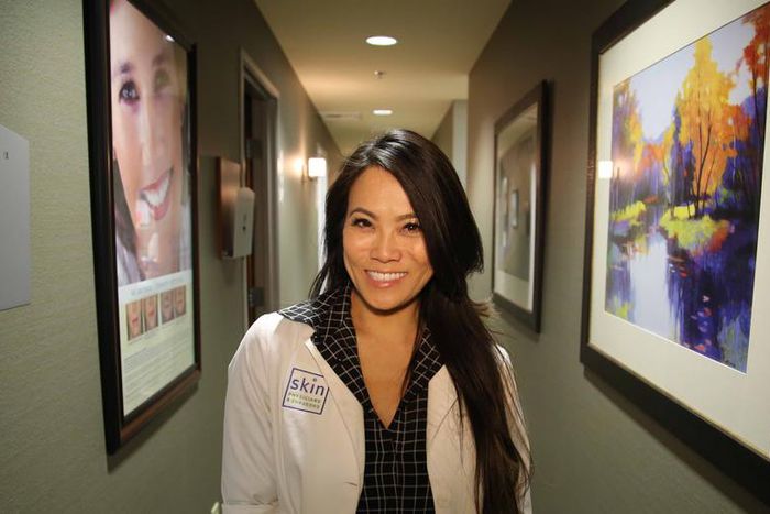 Dr. Pimple Popper Squeezes a Huge Epidermoid Cyst