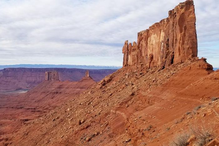 Taking the Pulse of a Sandstone Tower in Utah