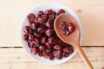 The 30 Best Healthy Oatmeal Toppings To Fill You Up, According To Nutritionists