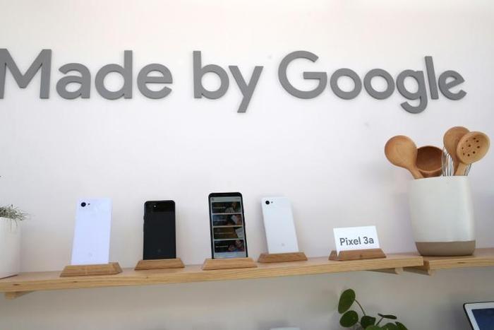 Google is stepping up its smartphone effort with a Pixel 4 device that includes motion-sensing and a variety of artificial intelligence features