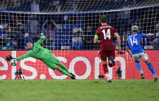 Mertens' penalty helped Napoli down holders Liverpool