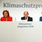 (l to r) Rhineland-Palatinate's State Premier Malu Dreyer, German Finance Minister Olaf Scholz, German Chancellor Angela Merkel and German Defence Minister Annegret Kramp-Karrenbauer announce the 2030 Climate Prtoection Programme on Friday