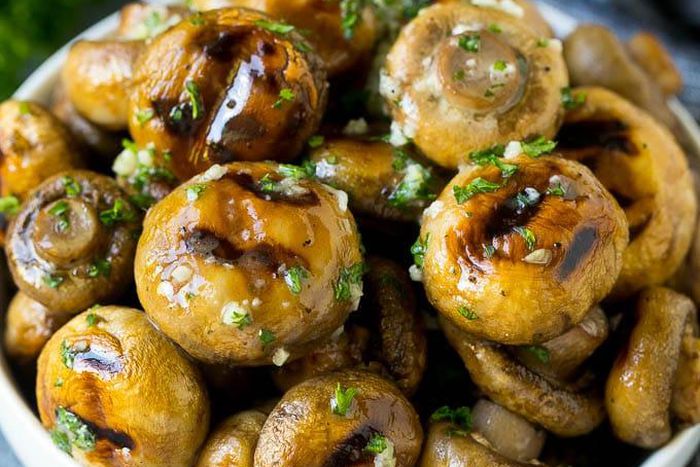 Grilled mushrooms (dinneratthezoo.com)