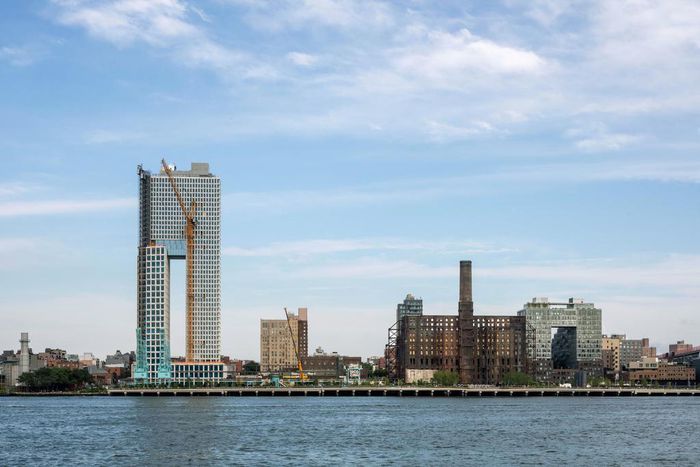 A New Tower Opens on the Domino Site in Williamsburg