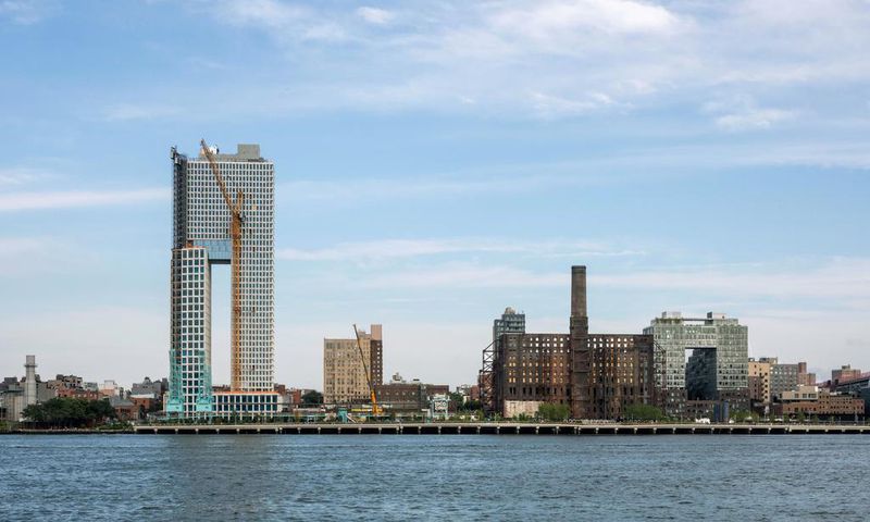 A New Tower Opens on the Domino Site in Williamsburg