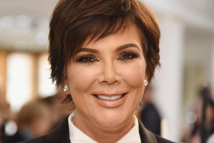Kris Jenner Looks Amazing In New No-Makeup Selfie